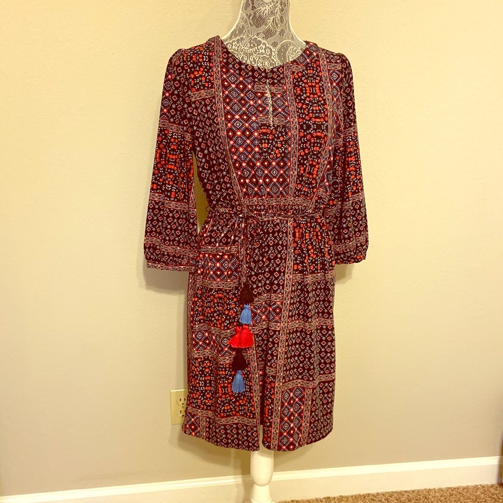 Cute, casual print dress.